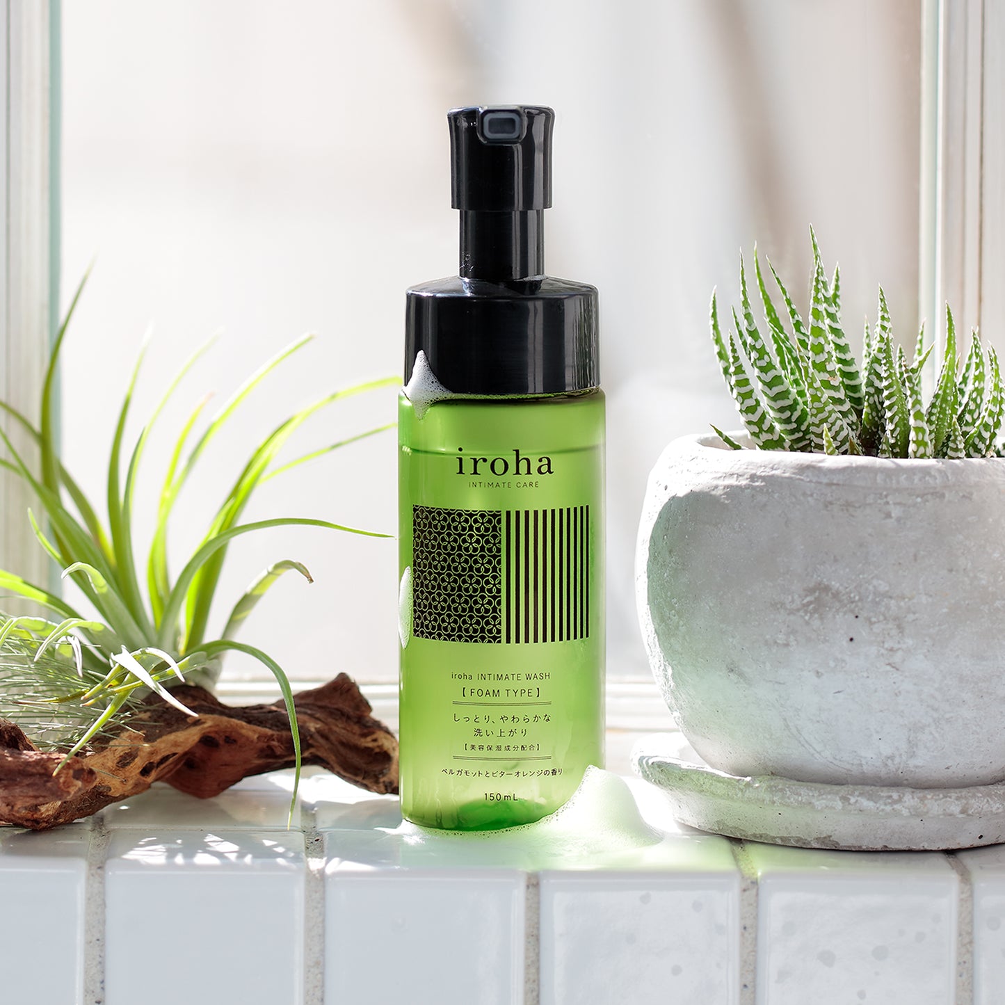 Iroha Intimate Wash (Foam Type) Bergamot and Bitter Orange